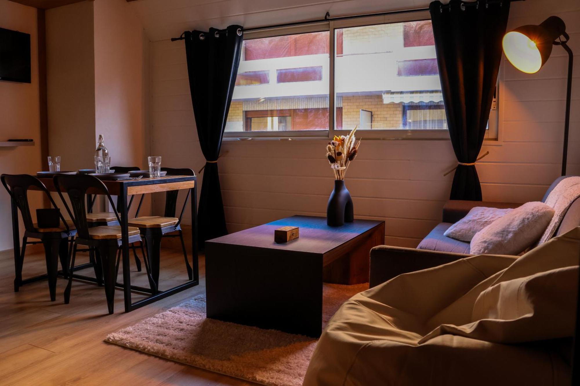 Ambiance Montagne, A Deux Pas De La Gare Apartment Cluses Ngoại thất bức ảnh